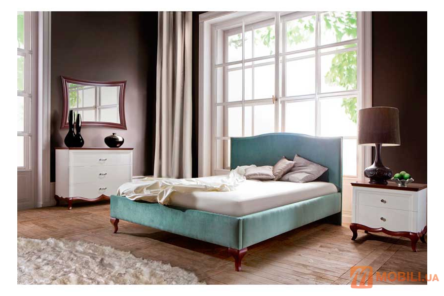 Ліжко двоспальне в класичному стилі  CLASSIC