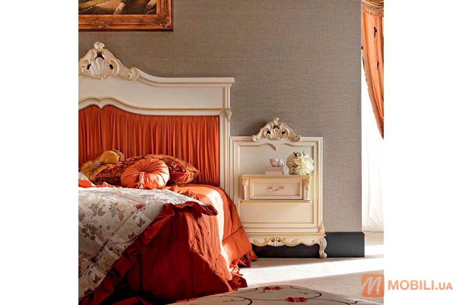 Комплект меблів для спальні в класичному стилі CASANOVA