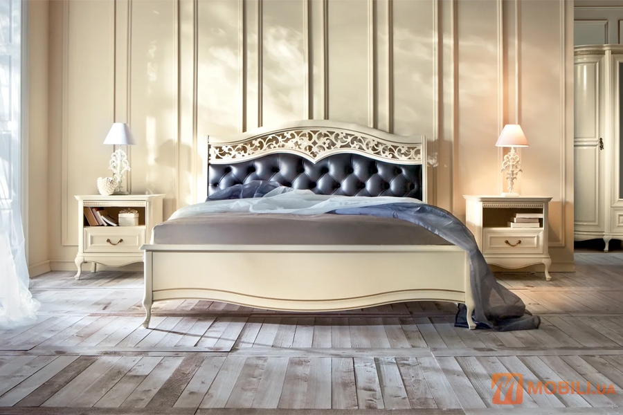 Спальня в класичному стилі, виконана із натурального  дерева VERONA