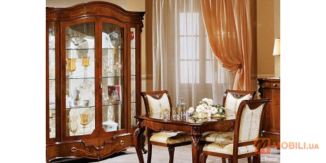 Столова кімната в класичному стилі FERRETTI