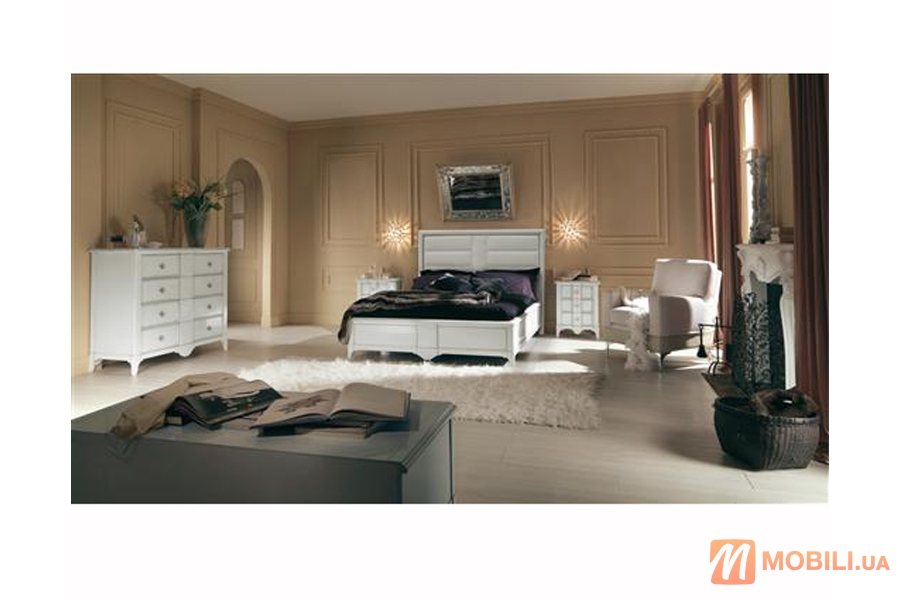 Спальна кімната в класичному стилі ESTRO
